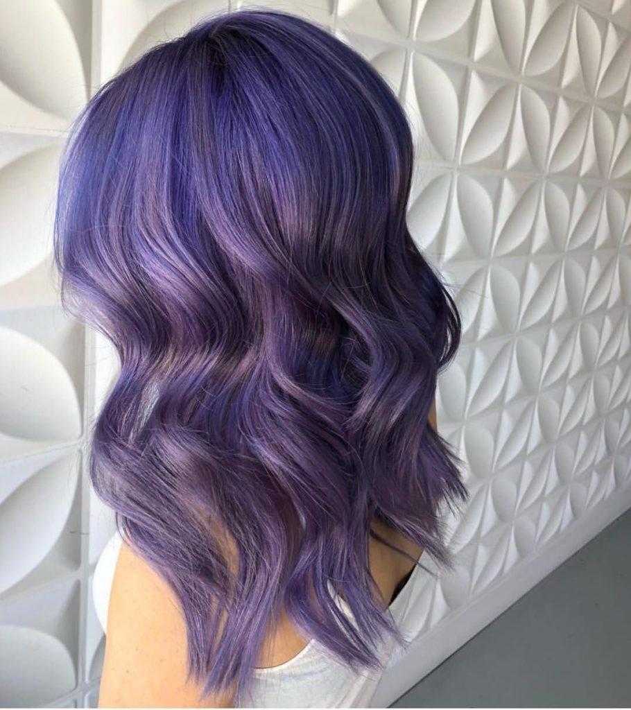 Фиолетовый цвет волос: 4 вида окрашивания и 6 оптимальных сочетаний