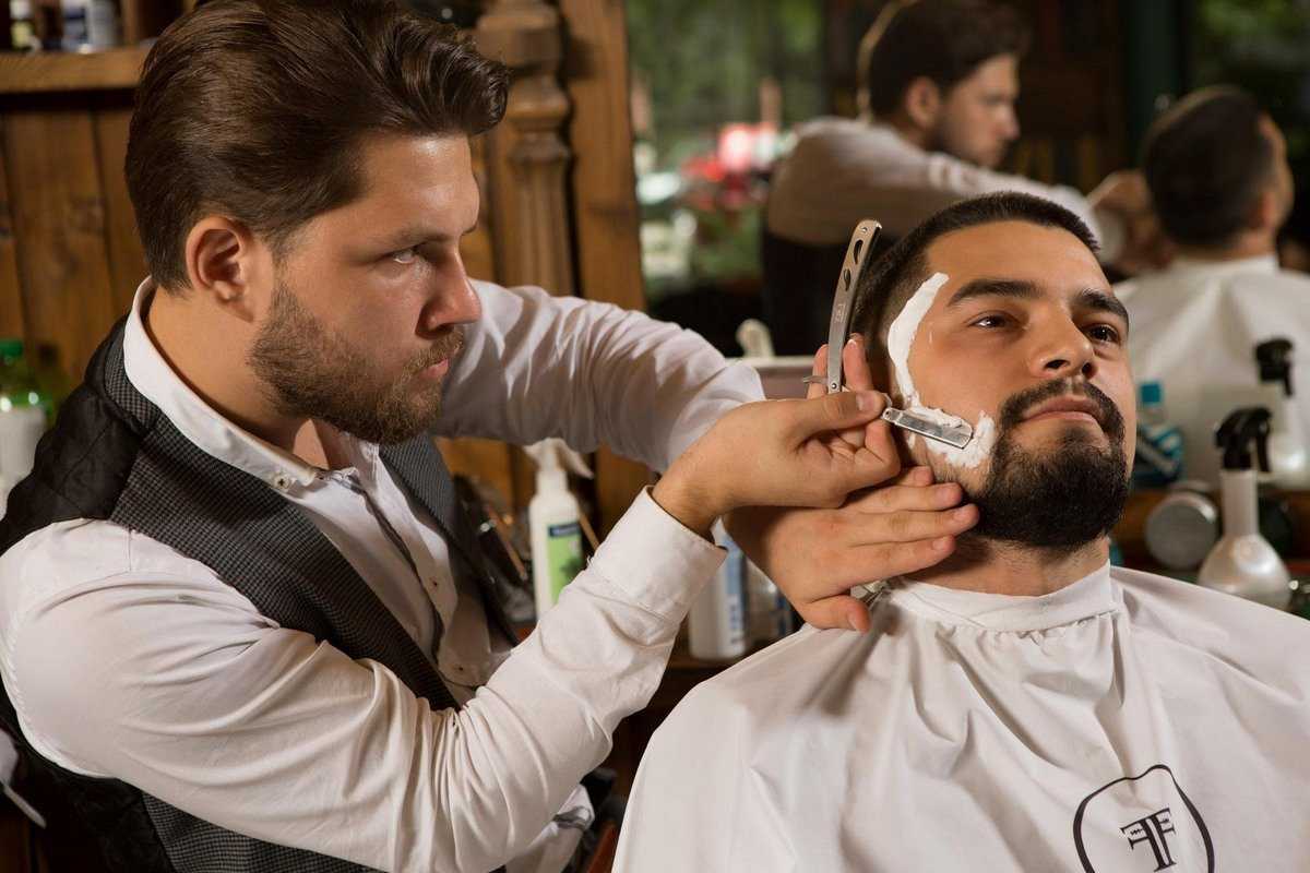 Как подстричь бороду в салоне