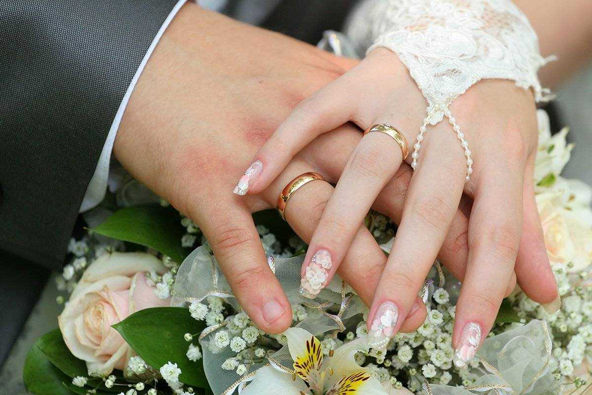 Свадебный маникюр для невесты 2022: 100 фото, тенденции, новинки