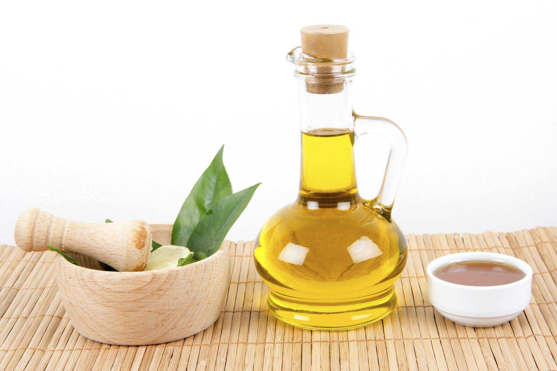 Маски для лица с оливковым маслом: как приготовить их и другую оливковую косметику дома