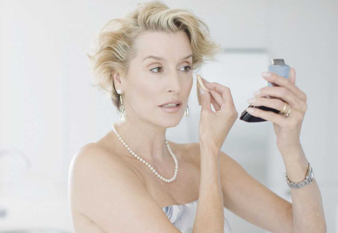 Макияж для женщин после 50 лет, который молодит - делаем пошагово с фото и видео | top100beauty