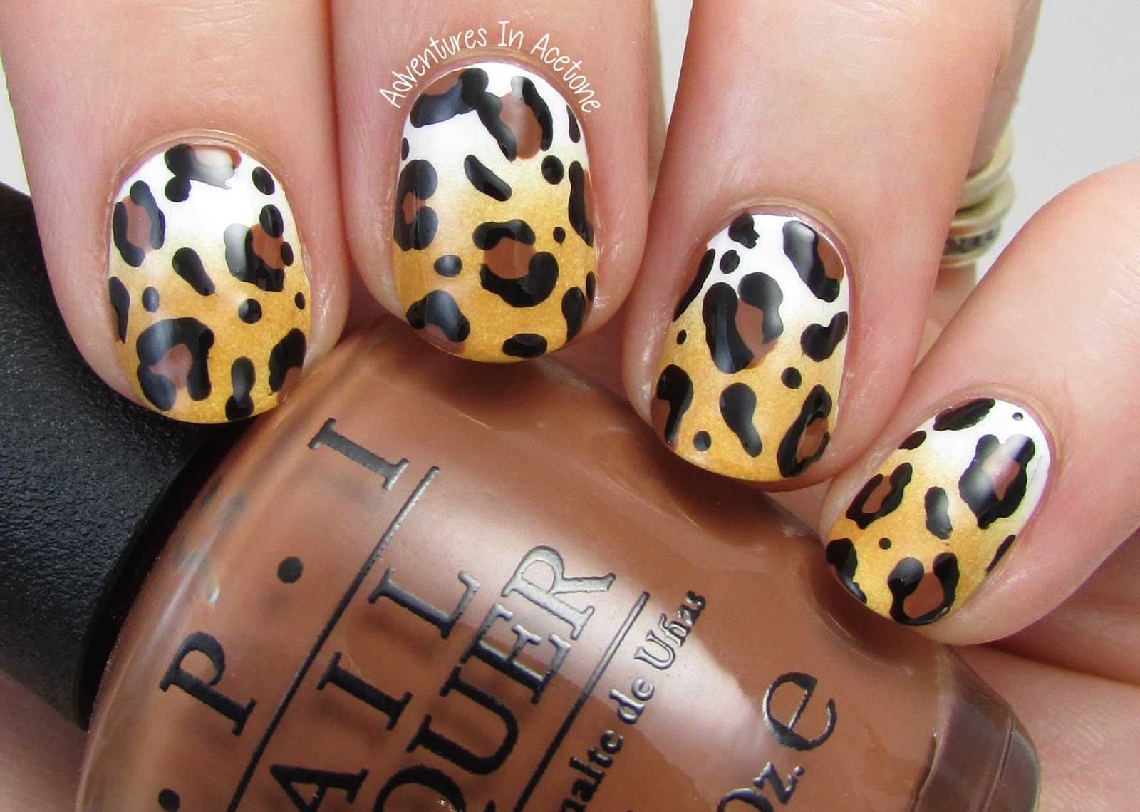 Дизайн леопард на ногтях. Маникюр леопардовый принт 2022. Леопардовые ногти. Маникюр с леопардовым принтом на короткие ногти. Маникюр со звериным принтом.